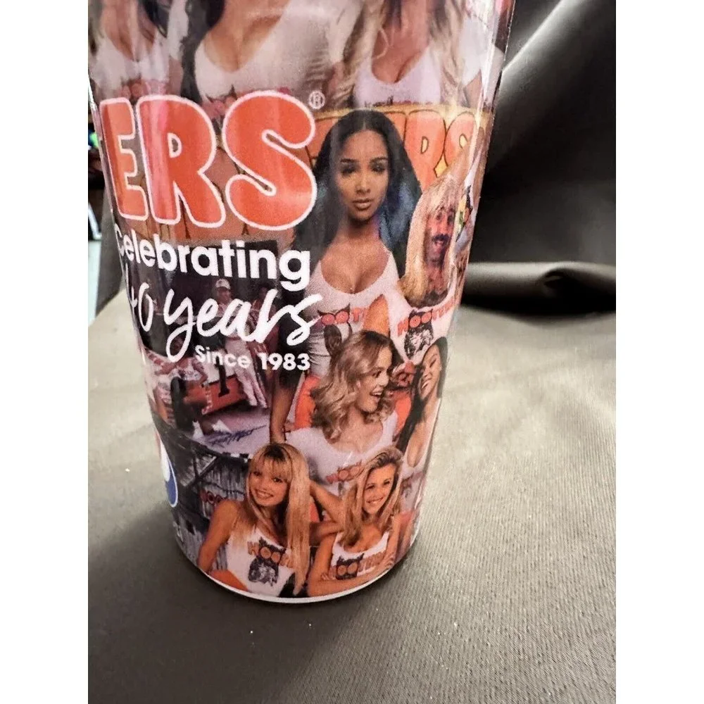 Hooters X Pepsi 40 year anniversary plastic sturdy tumbler‎ + Lid